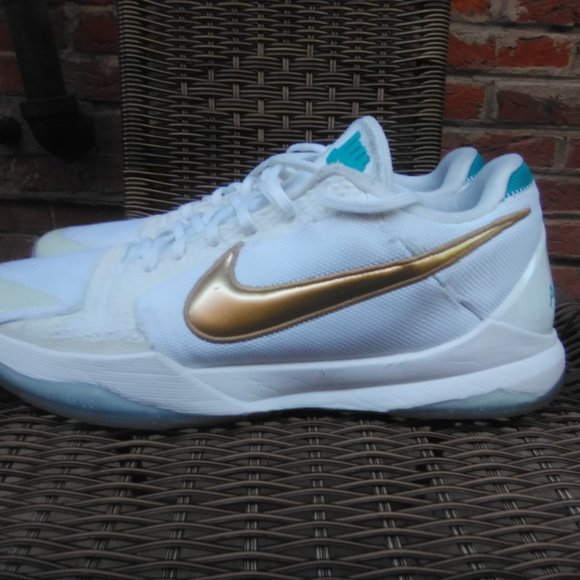 Nike Other - Kobe Bryant undefeated 5 hall of Fame